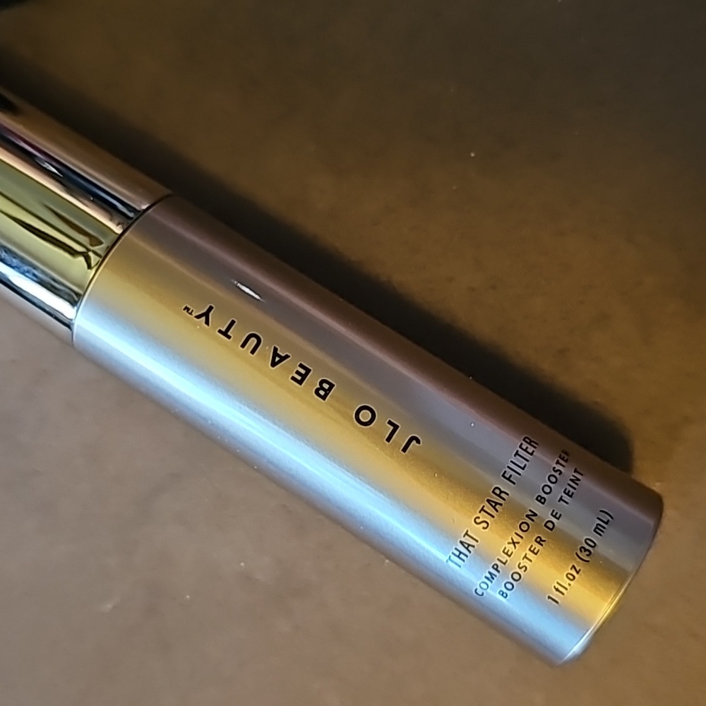 JLO BEAUTY That Star Filter Complexion Booster Color: Rose Gold - Picture 2 of 5